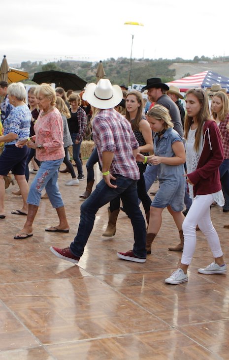 Two Stepping Under The Stars