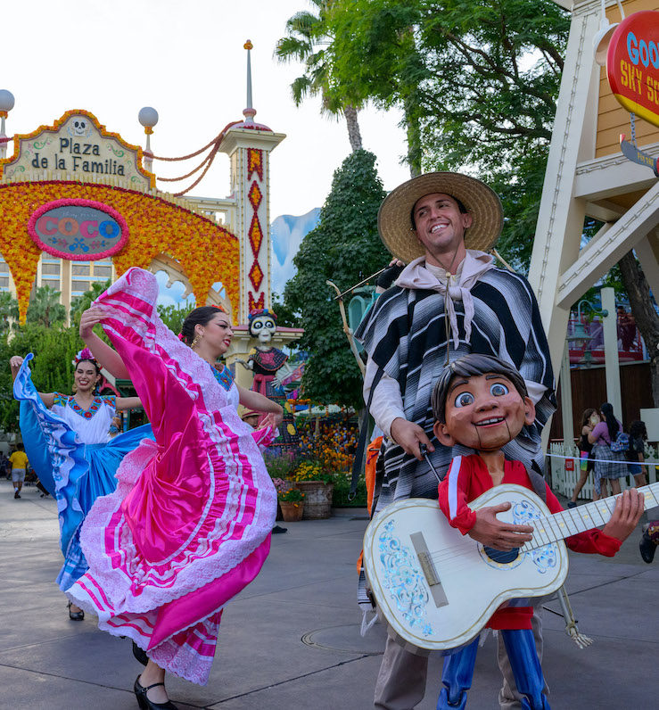 Día de los Muertos at the Disneyland Resorts