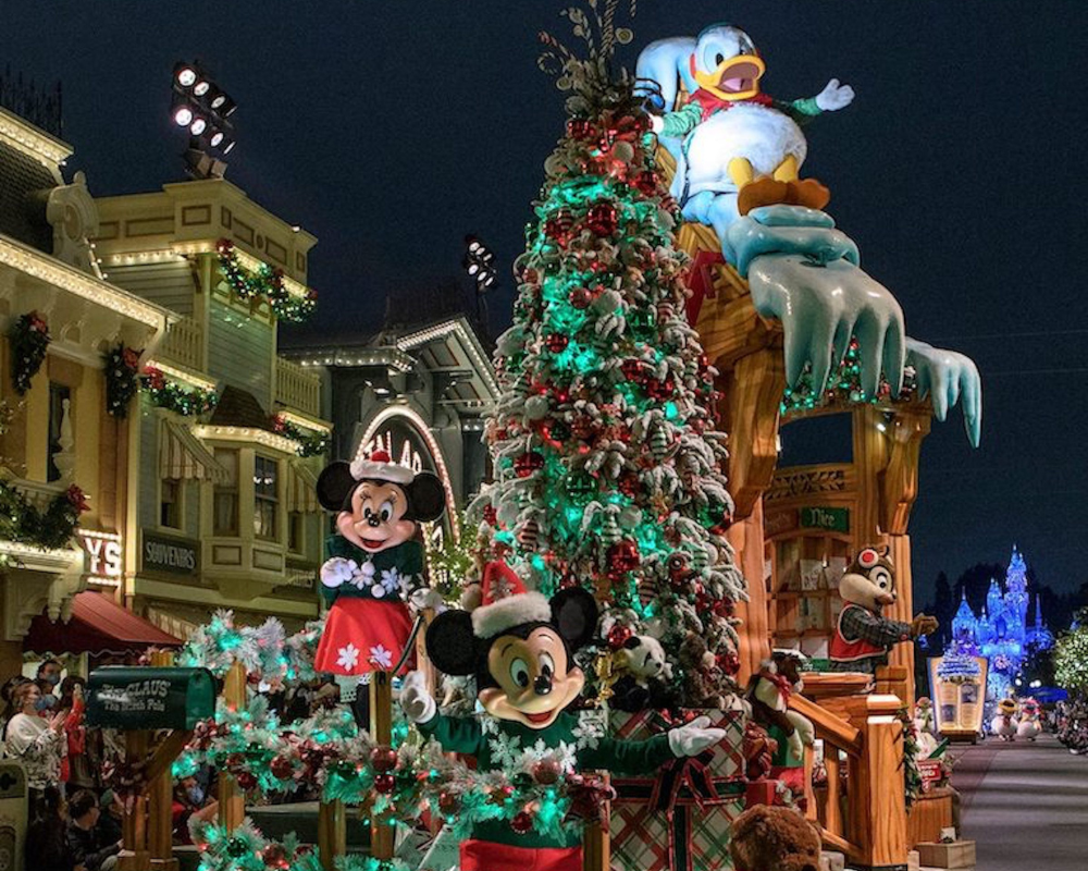 Holidays At The Disneyland Resort