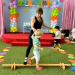 PLAY & PARTIES: KID FIT FUN 