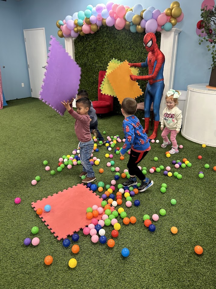 PLAY & PARTIES: BFF PLAYDATES